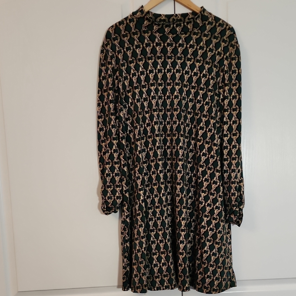 Tiana B. Long Sleeve Dress in Teal and Cream Chain Print